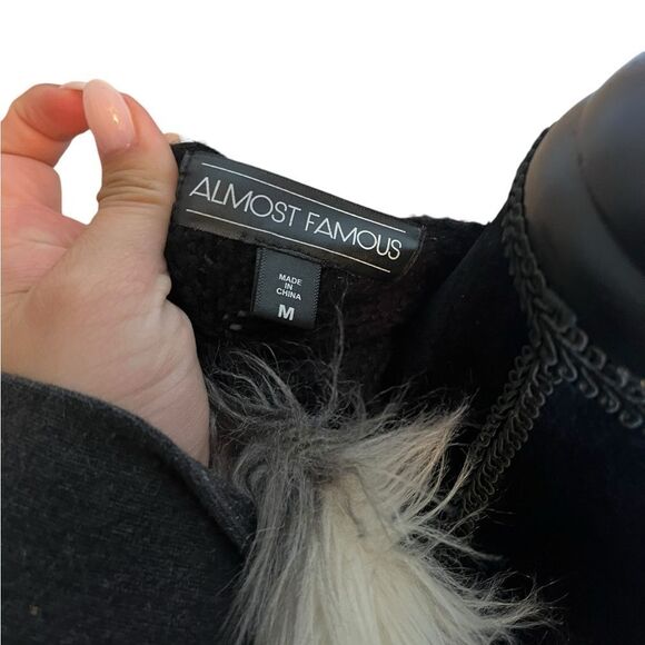 ALMOST FAMOUS FAUX FUR KNIT VEST BLACK/WHITE WOMENS SIZE MEDIUM - Picture 9 of 9